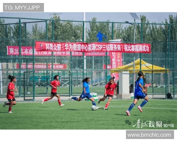 藏族女孩的足球梦想与明星之路展现青春风采与民族自豪感