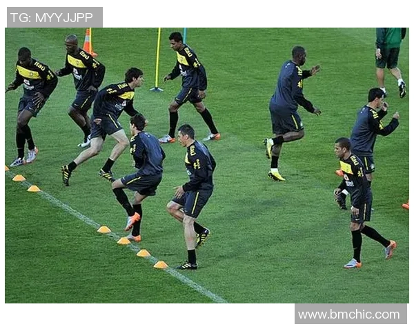 西安篮球队的耐力之道:揭示训练与比赛背后的不屈精神 西安篮球队的耐力之道:揭示训练与比赛背后的不屈精神