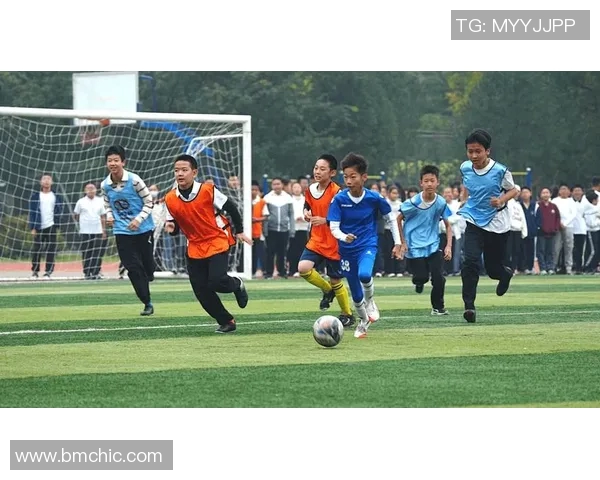 赛后分析：北京足球队与武汉足球队的战术对决与精彩瞬间回顾